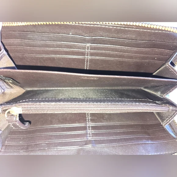 Coach Brown and Tan Women's Wallet ZERO Callouts - Picture 8 of 10